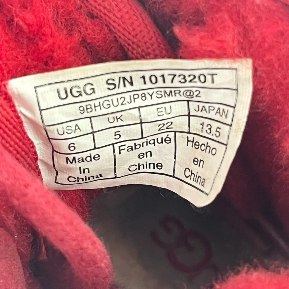 UGG Neumel Red Suede Chukka Boots Toddler 6 Unisex 1017320T